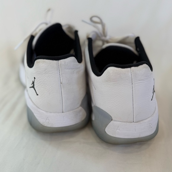 Size 14- Air Jordan 11 CMFT Low Concord - Picture 4 of 11